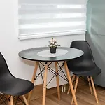 Cozy&Chic - A Modern Apartment In The New City Centre